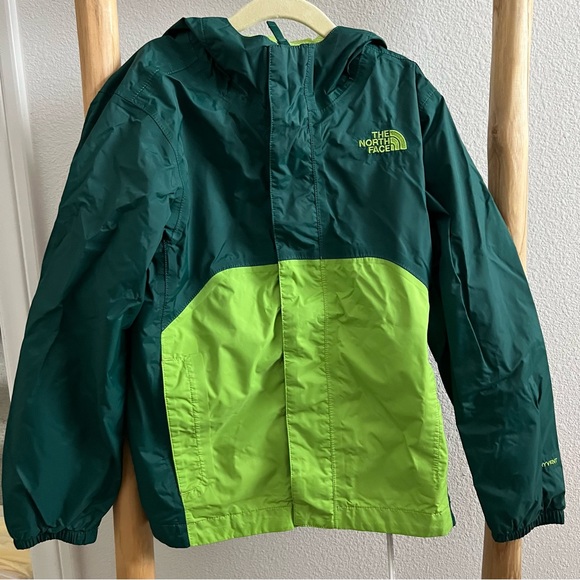 The North Face Kids Two-Tone Green Raincoat - Picture 1 of 7